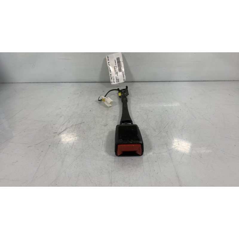 Attache ceinture avant droit PEUGEOT 5008 1 Photo n°3