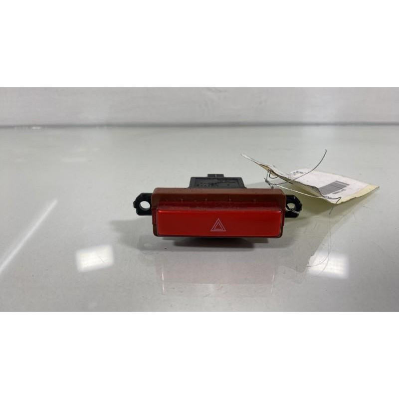 Bouton de warning HONDA FR-V Photo n°1