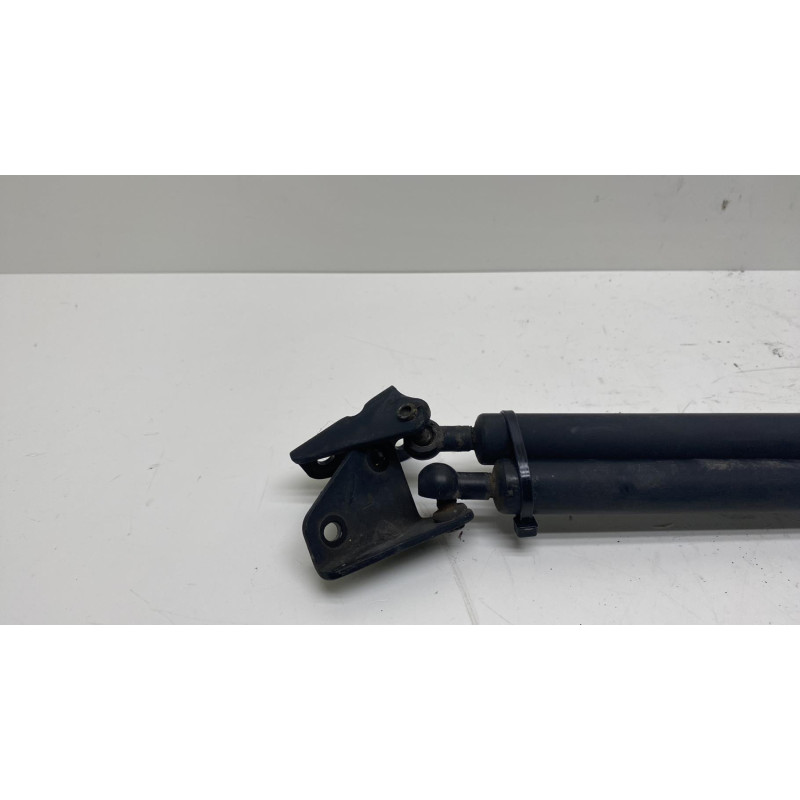 Verin de coffre HONDA FR-V Photo n°3