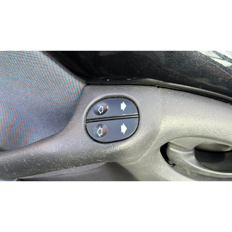 Poignee interieur avant droit FORD KA 1 Photo n°12