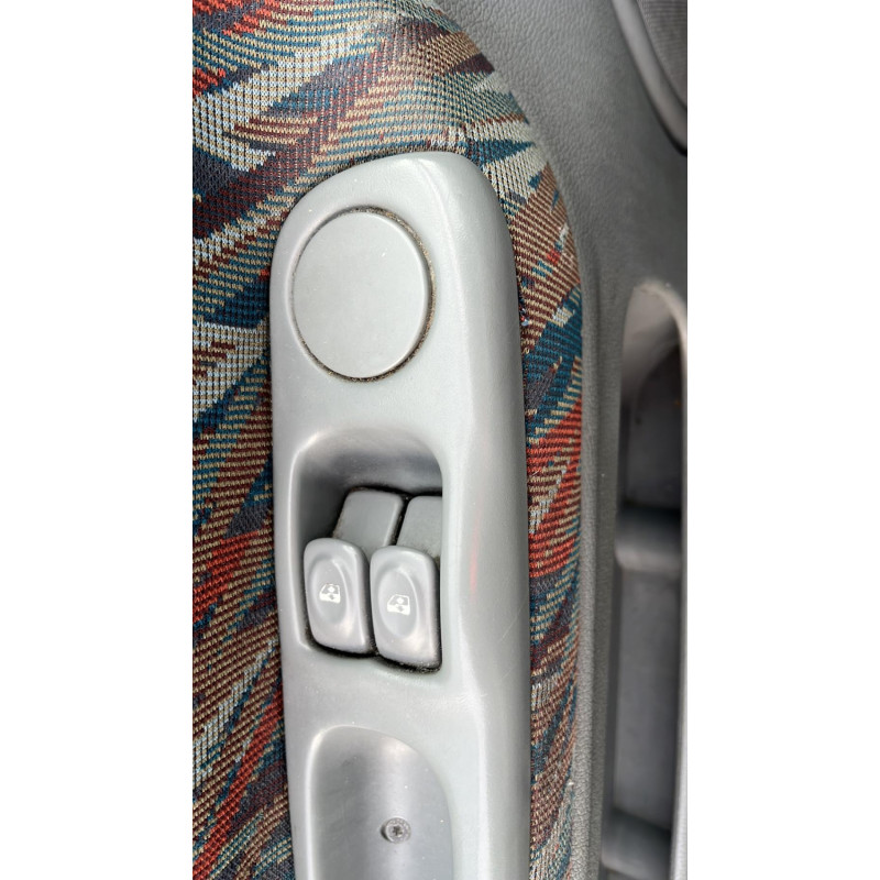 Calculateur moteur RENAULT TWINGO 1 Photo n°9