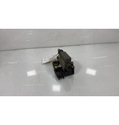 Serrure avant droit RENAULT CLIO 1