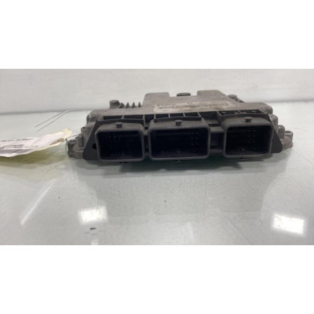 Calculateur moteur RENAULT GRAND SCENIC 2