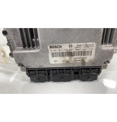 Calculateur moteur RENAULT GRAND SCENIC 2