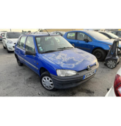 Vitre arriere gauche PEUGEOT 106