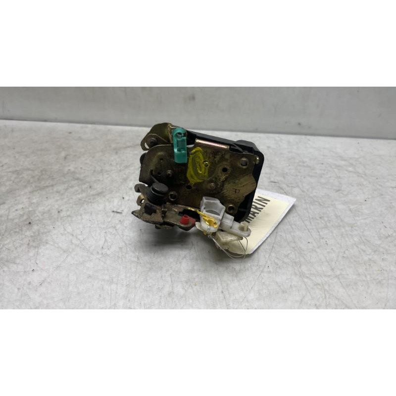 Serrure arriere droit CHRYSLER PT CRUISER Photo n°3
