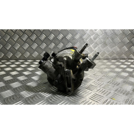 Compresseur clim FORD FOCUS 3 Photo n°1