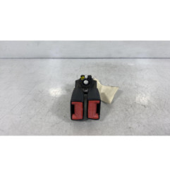 Attache ceinture arriere droit FORD FOCUS 3 Photo n°1