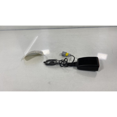 Attache ceinture avant droit PEUGEOT 208 1