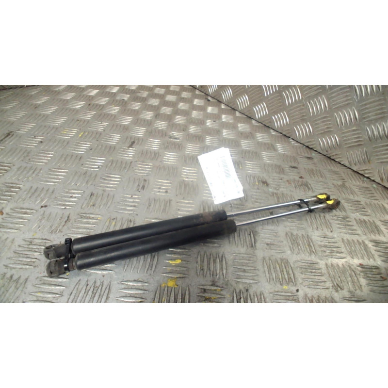 Verin de coffre RENAULT CLIO 2 Photo n°1