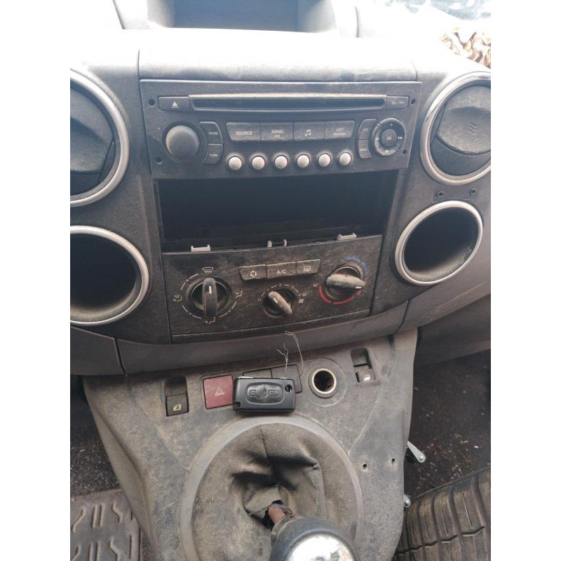 Pretensionneur de ceinture avant droit CITROEN BERLINGO 2 Photo n°9
