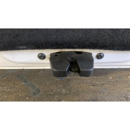 Malle/Hayon arriere PEUGEOT 407