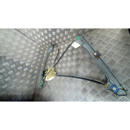 Leve vitre electrique avant droit RENAULT LAGUNA 3 Photo n°1