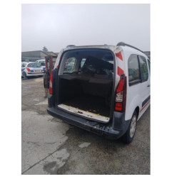 Attache ceinture avant droit PEUGEOT PARTNER 2