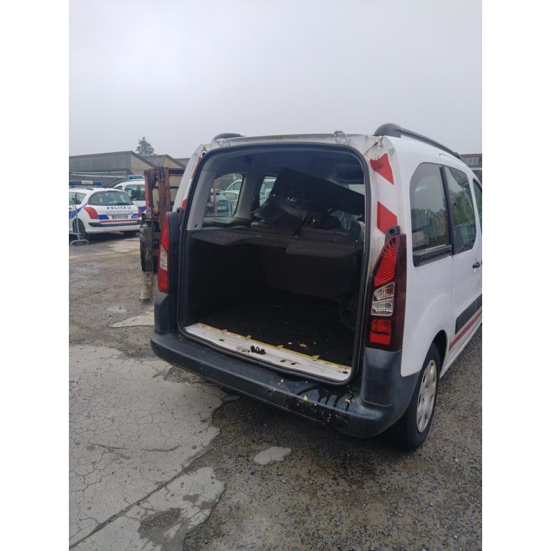 Attache ceinture avant droit PEUGEOT PARTNER 2 Photo n°9