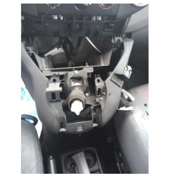 Attache ceinture avant droit PEUGEOT PARTNER 2
