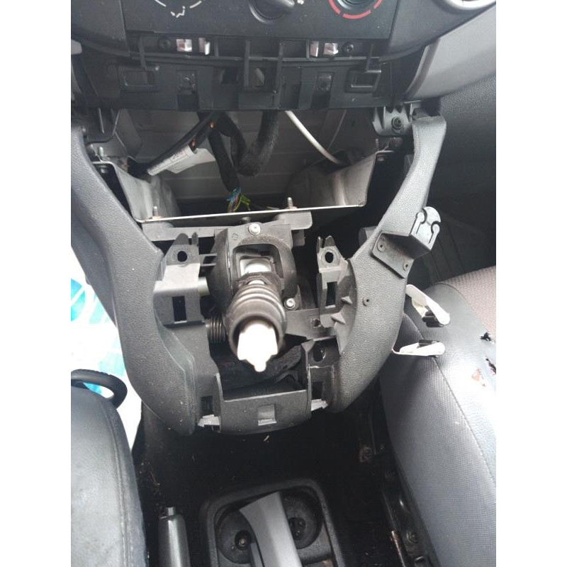 Attache ceinture avant droit PEUGEOT PARTNER 2 Photo n°12
