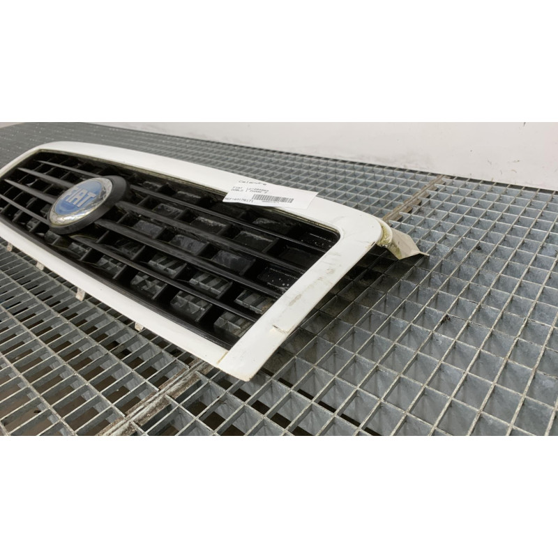 Calandre FIAT DOBLO 1 Photo n°2