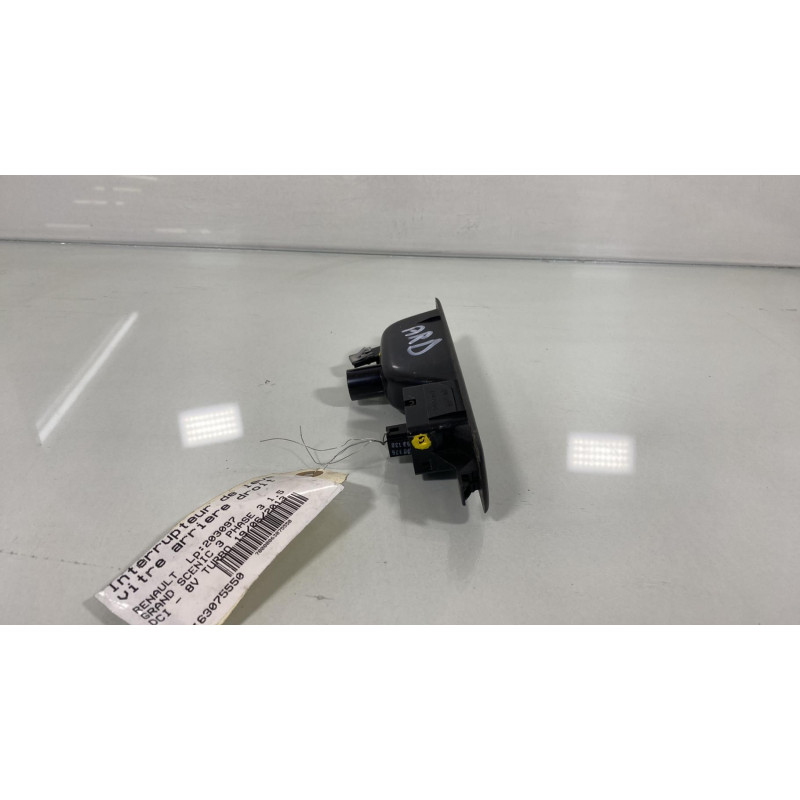 Interrupteur de leve vitre arriere droit RENAULT GRAND SCENIC 3 Photo n°2