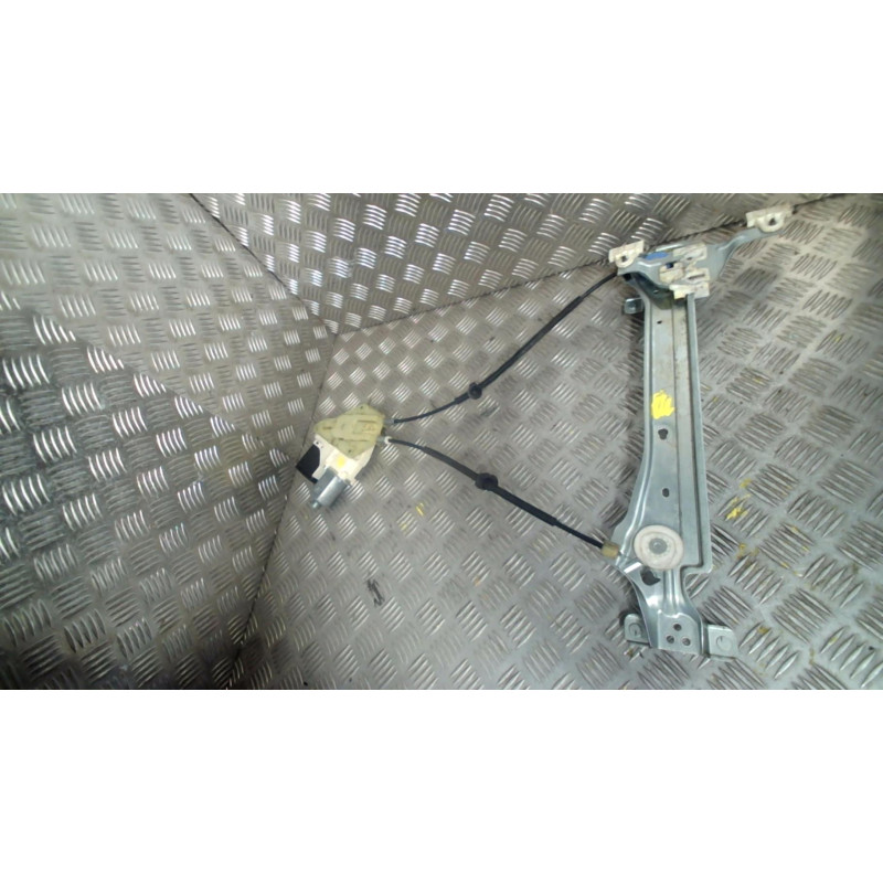 Leve vitre electrique arriere droit RENAULT MEGANE 3 Photo n°1