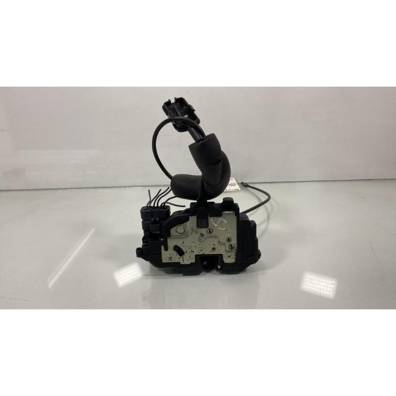 Serrure arriere droit RENAULT MEGANE 3 Photo n°3