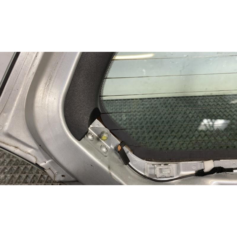 Malle/Hayon arriere CITROEN C2 Photo n°9
