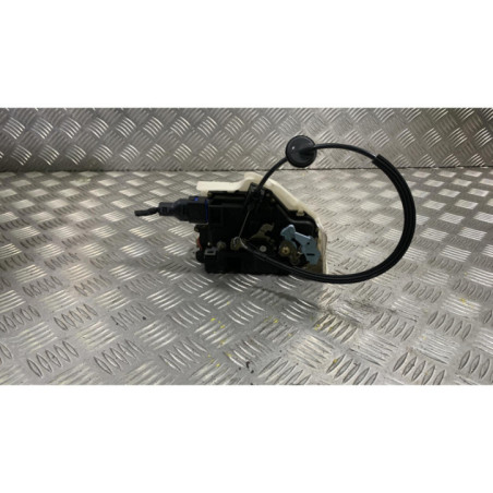 Serrure avant droit VOLKSWAGEN GOLF 5 Photo n°1