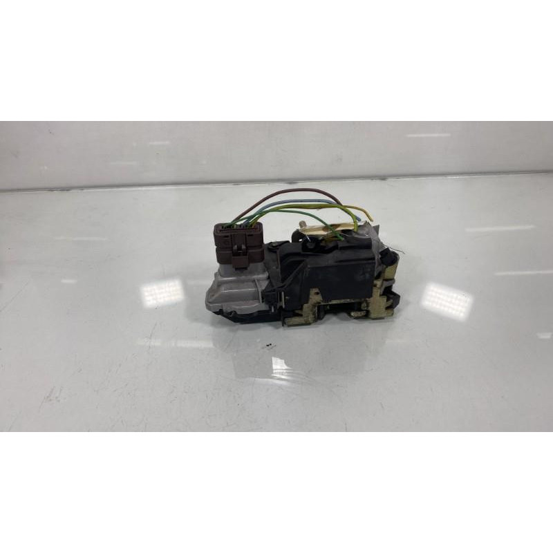 Serrure avant gauche CITROEN XSARA PICASSO Photo n°1
