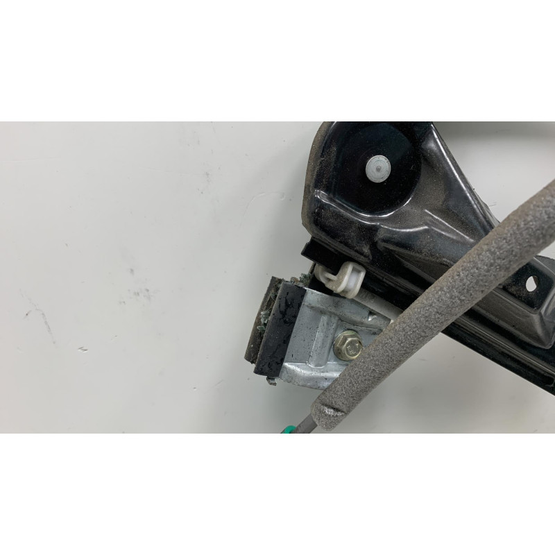 Leve vitre electrique avant droit FORD FOCUS 1 Photo n°4