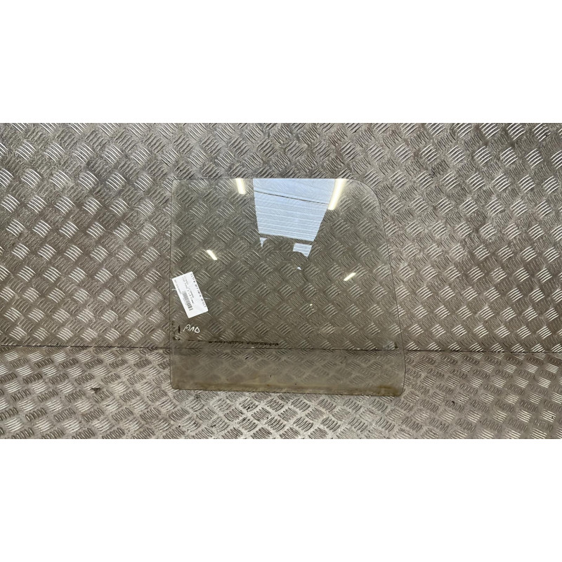 Vitre arriere droit CITROEN VISA Photo n°1
