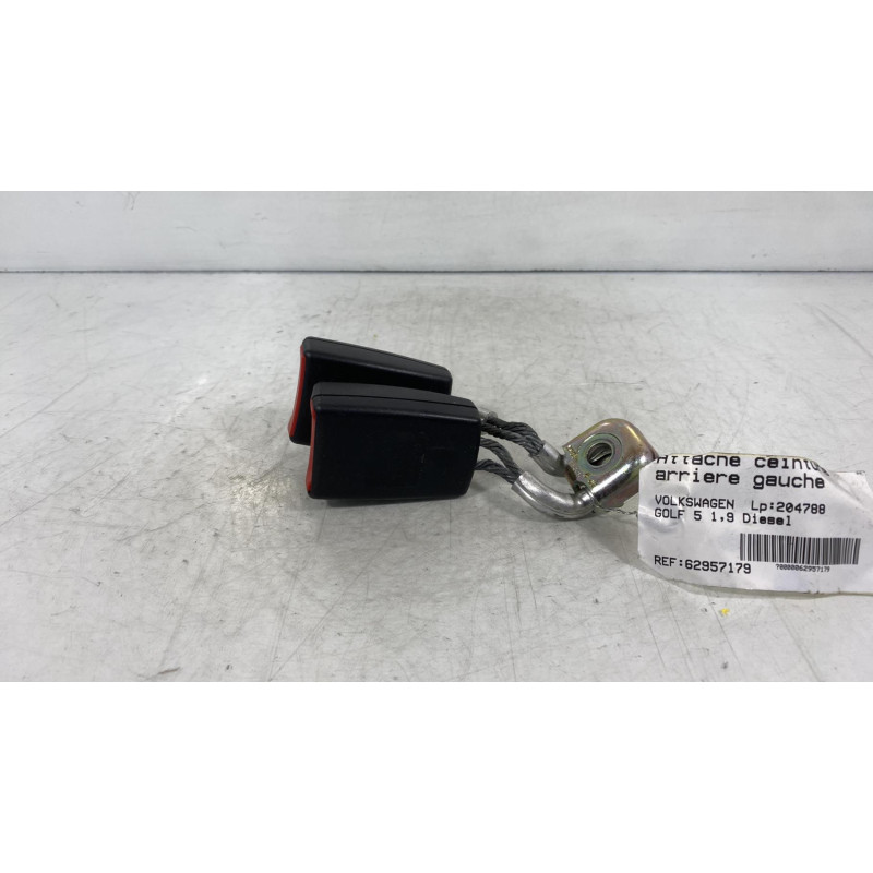 Attache ceinture arriere gauche VOLKSWAGEN GOLF 5 Photo n°2