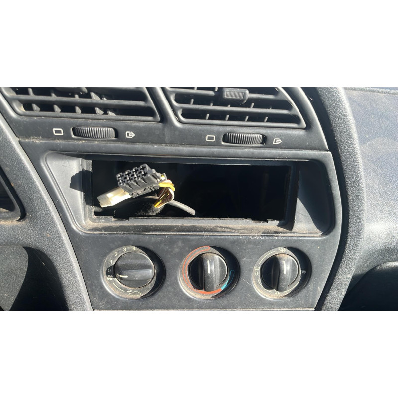Interrupteur de leve vitre avant gauche PEUGEOT 306 Photo n°10