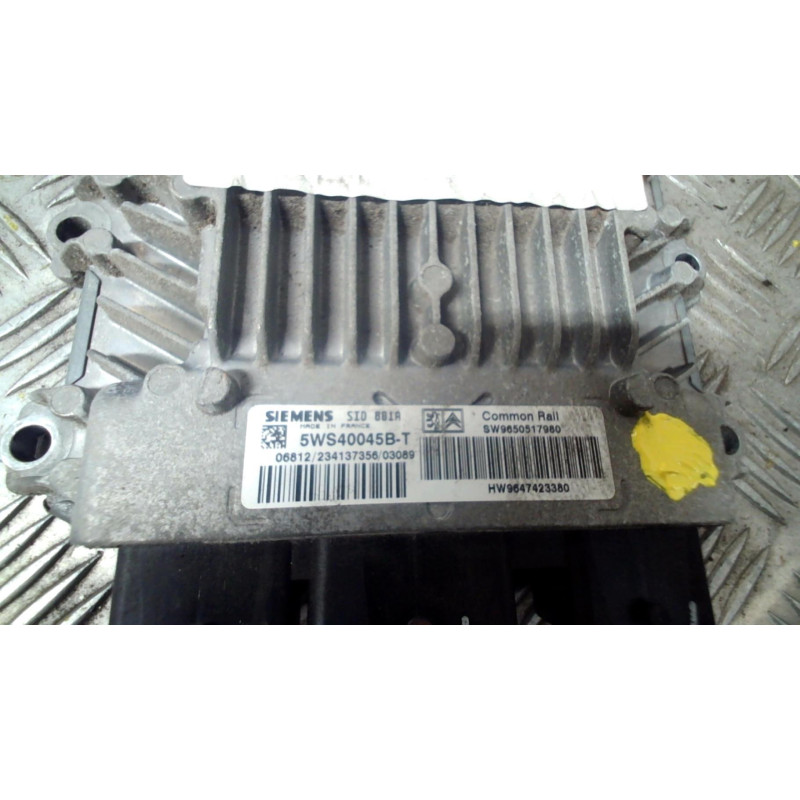 Calculateur moteur PEUGEOT 307 Photo n°1