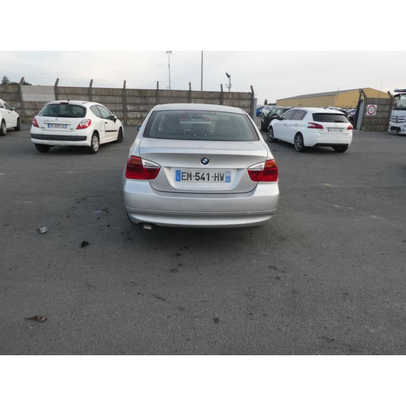 Bouton de warning BMW SERIE 3 E90 Photo n°8