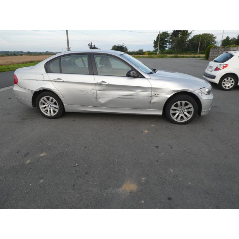 Bouton de warning BMW SERIE 3 E90 Photo n°12