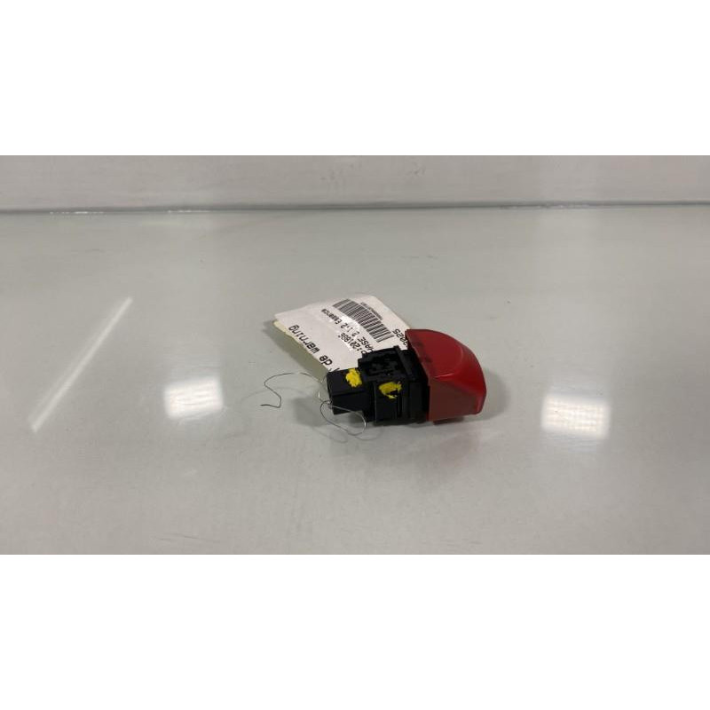 Bouton de warning NISSAN MICRA 3 Photo n°2
