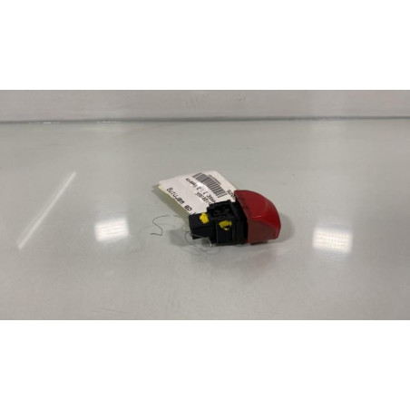 Bouton de warning NISSAN MICRA 3