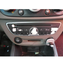 Pretensionneur de ceinture avant droit RENAULT MEGANE 3
