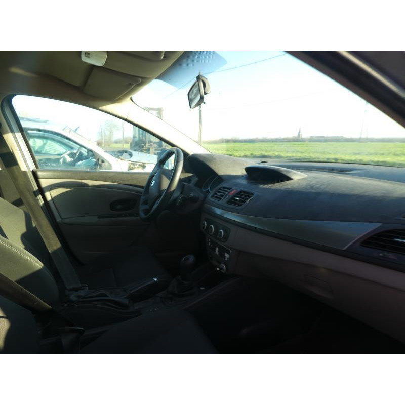 Pretensionneur de ceinture avant gauche RENAULT MEGANE 3 Photo n°8