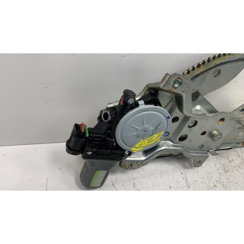 Leve vitre electrique avant gauche SUZUKI ALTO 3 Photo n°3