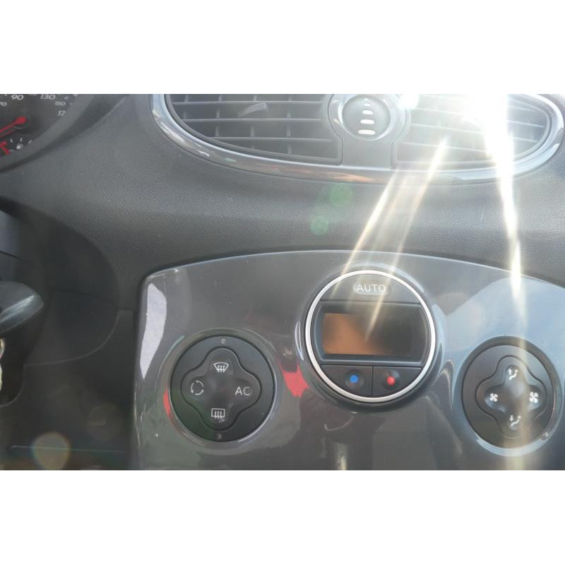 Leve vitre electrique avant droit RENAULT CLIO 3 Photo n°6