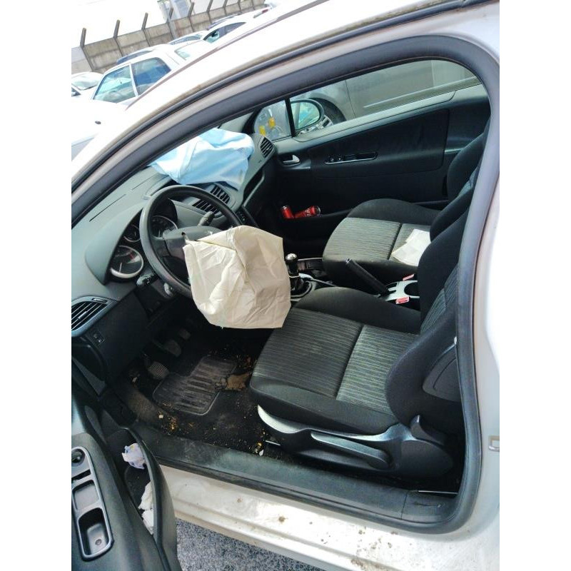 Custode arriere droit PEUGEOT 207 Photo n°2