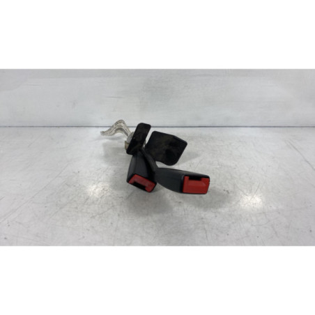 Attache ceinture arriere gauche AUDI A6 2 Photo n°1