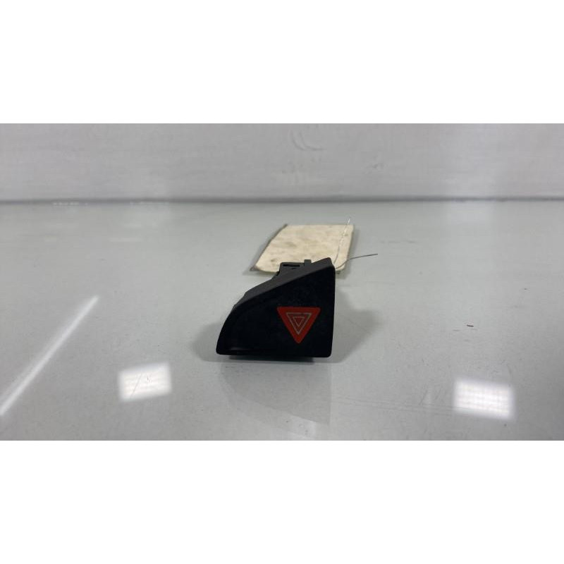 Bouton de warning CITROEN C5 2 Photo n°1