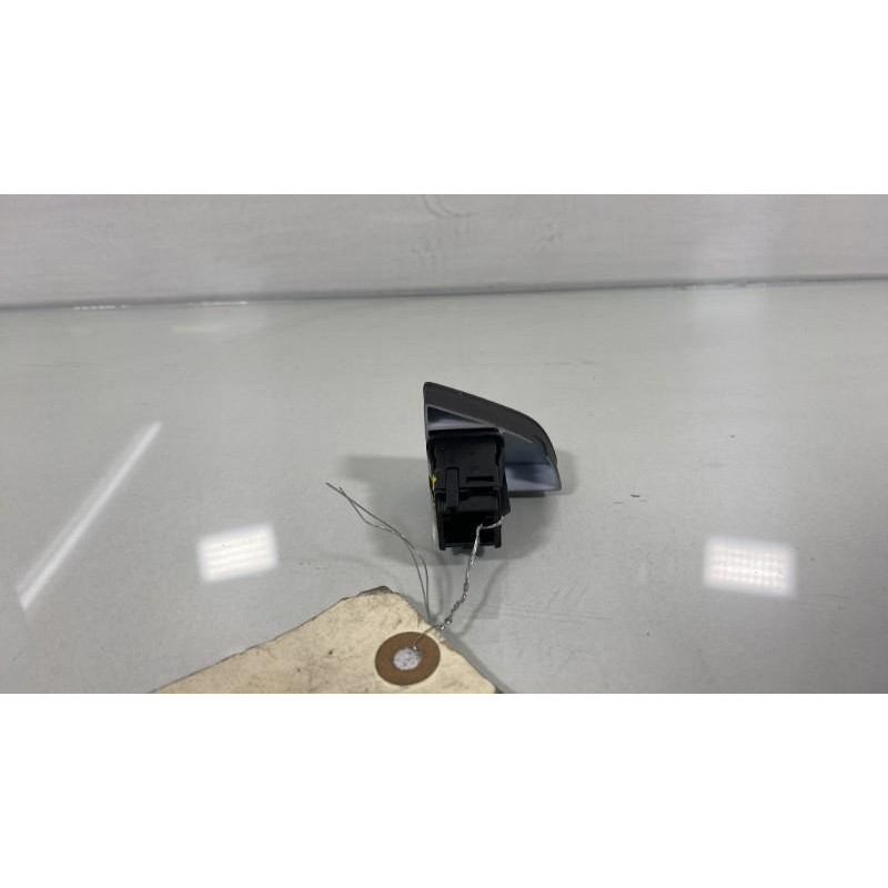 Bouton de warning CITROEN C5 2 Photo n°3