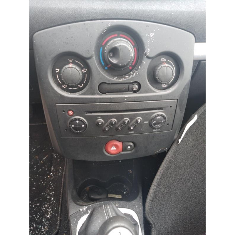 Poignee interieur avant gauche RENAULT CLIO 3 Photo n°9