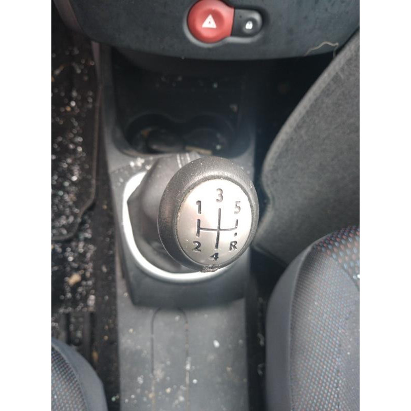 Poignee interieur avant gauche RENAULT CLIO 3 Photo n°10