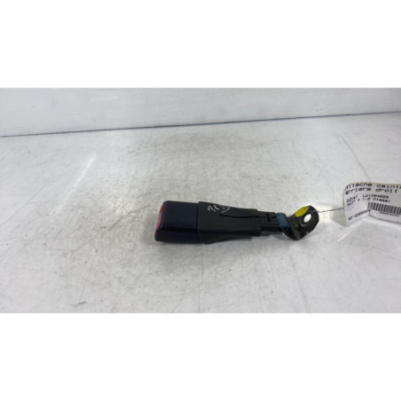 Attache ceinture arriere droit SUZUKI SWIFT 4 Photo n°1