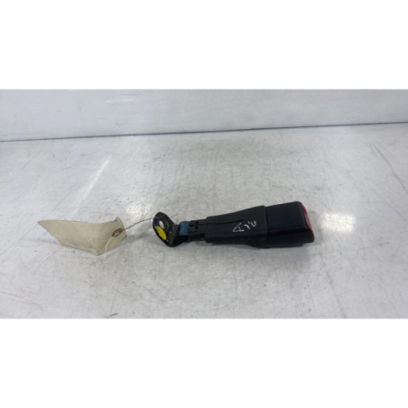 Attache ceinture arriere droit SUZUKI SWIFT 4