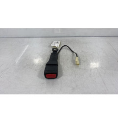 Attache ceinture avant droit SUZUKI SWIFT 4 Photo n°1